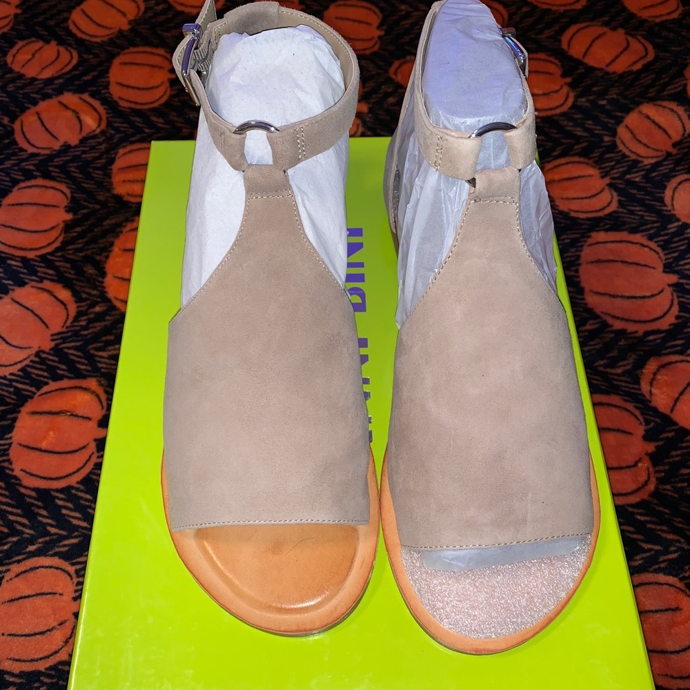 Gianni Bini Tycenn Sandals